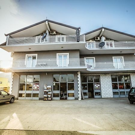 Ninkovic Hotel Trebinje Exterior photo